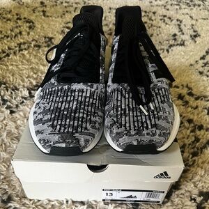 Adidas Men’s Swift Run 1.0 sneakers - size 13